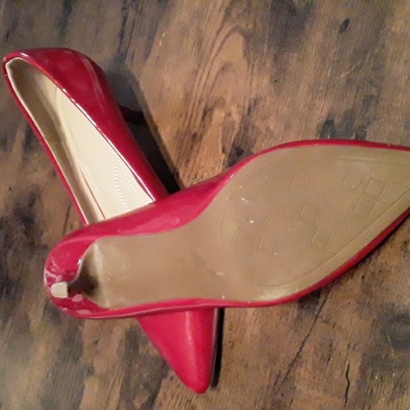 Sexy Red Sz 9 Dream Pairs Kitten Heel Gorgeous Pumps - Picture 4 of 10